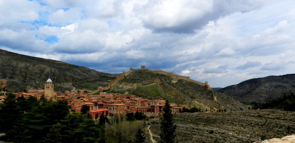 Apartamentos El Brezo Albarracin Exterior photo