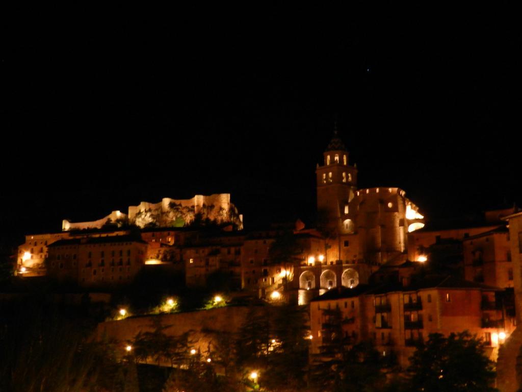 Apartamentos El Brezo Albarracin Exterior photo